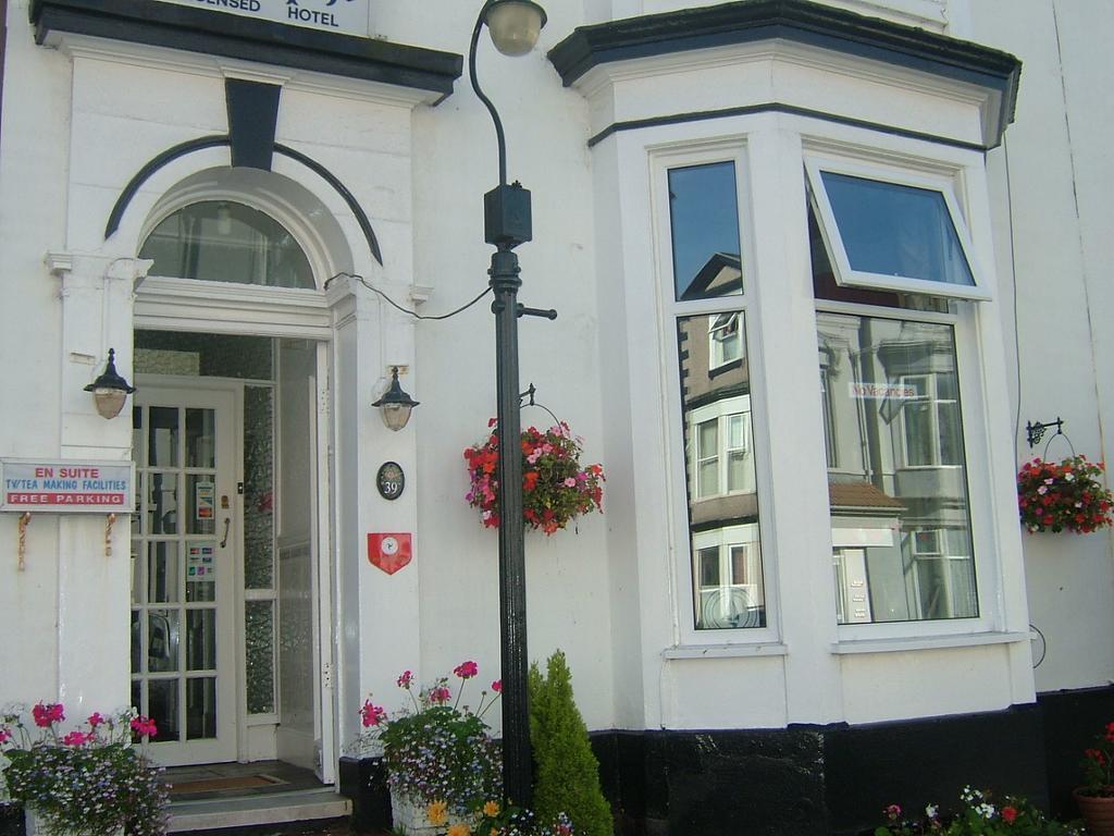 Adelphi Guest House Southport Dış mekan fotoğraf